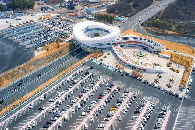 처인휴게소 외부