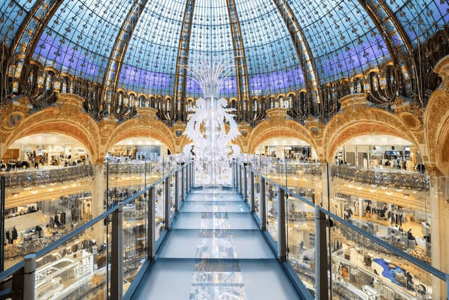 파리 라파예트 갤러리 크리스마스 트리