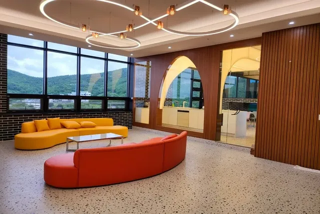 포트240의 온수풀