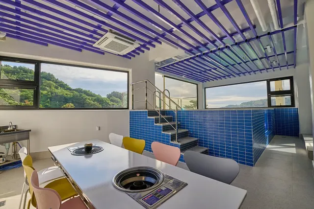 여수 포트240의 내부 모습