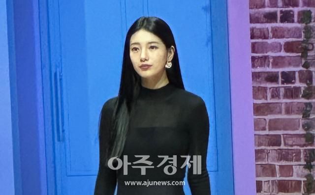 넷플릭스 이두나에서 두나역을 맡은 배우 수지 사진최송희 기자