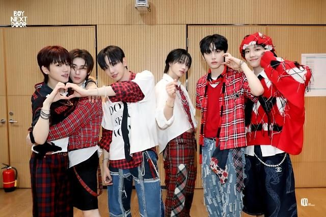 하이브 신예 보이넥스트도어 사진KOZ 하이브 제공