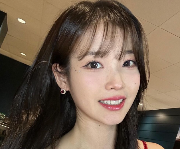 아이유 사진아이유 SNS