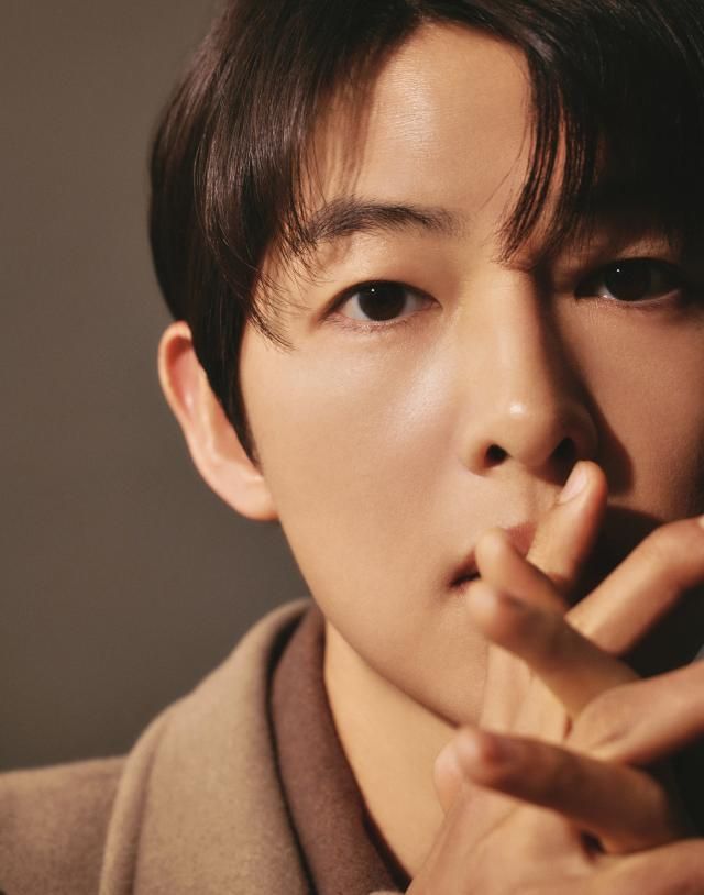 넷플릭스 영화 로기완 주연 배우 송중기 사진넷플릭스