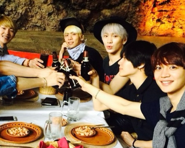 故종현과 함께 있는 샤이니 멤버들 사진키 SNS
