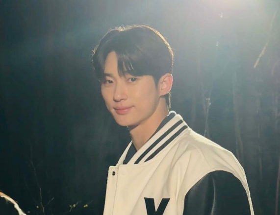 변우석 사진변우석 SNS