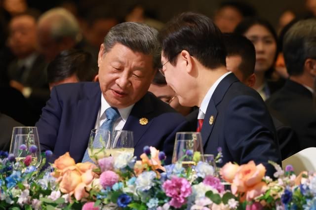 대화하는 이재명 대통령과 시진핑 중국 주석 사진연합뉴스