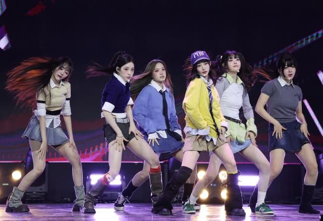 신곡 선보이는 트리플에스 문 디멘션사진연합뉴스