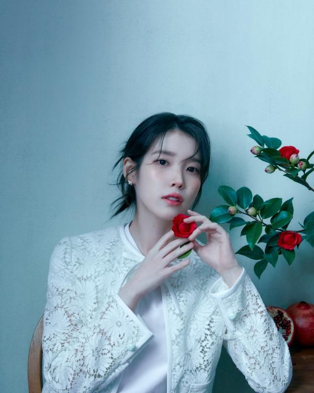 넷플릭스 폭싹 속았수다 주연 배우 아이유 사진넷플릭스