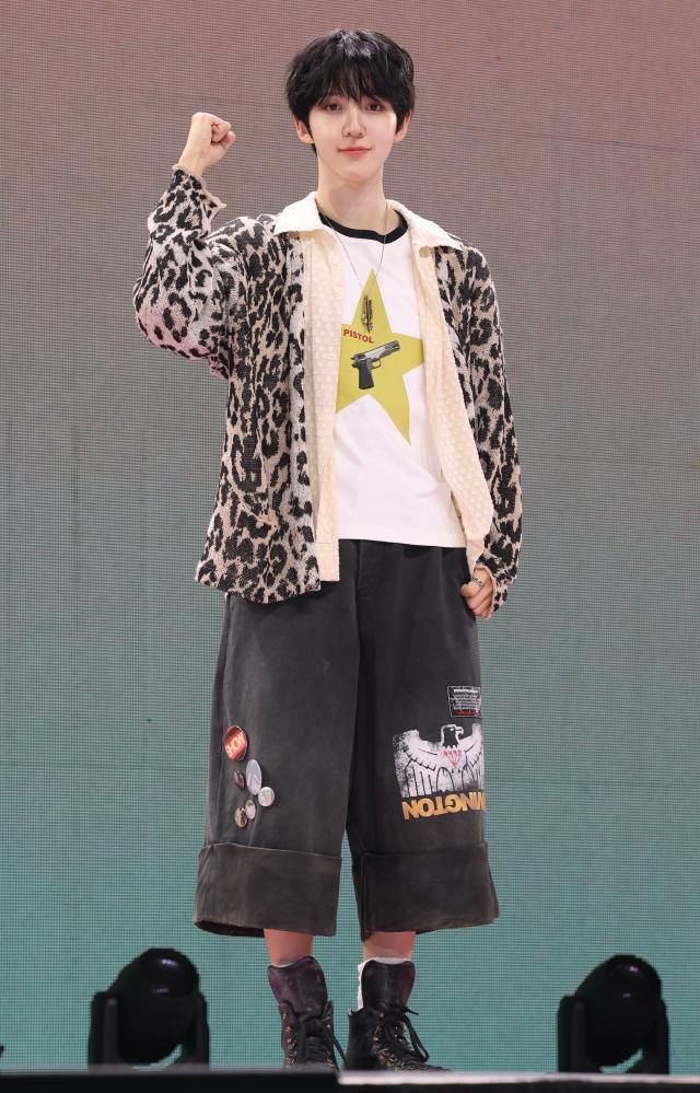 포즈 취하는 킥플립 동현 사진연합뉴스