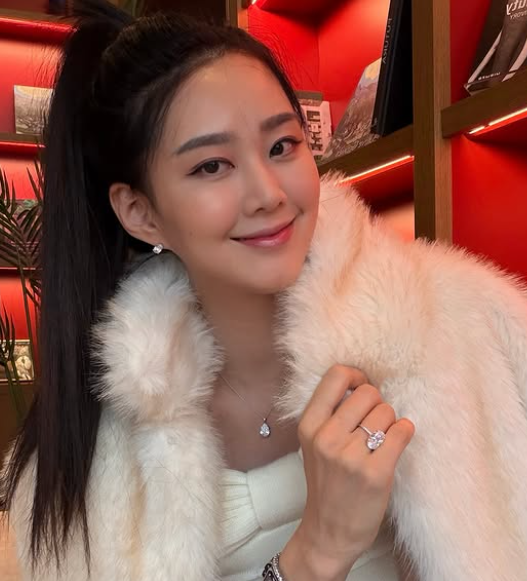 지소연 사진지소연 SNS