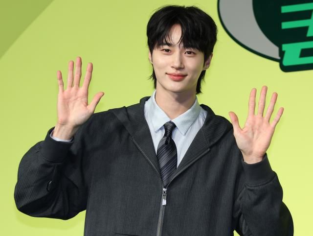 손 흔드는 변우석 사진연합뉴스