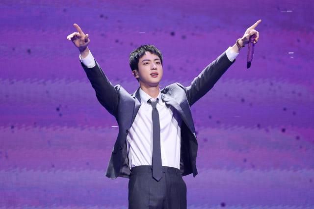 그룹 방탄소년단 진 사진빅히트뮤직