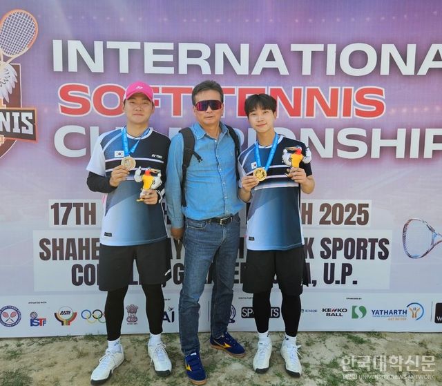 왼쪽부터 홍상현, 조홍석 감독, 황찬우.