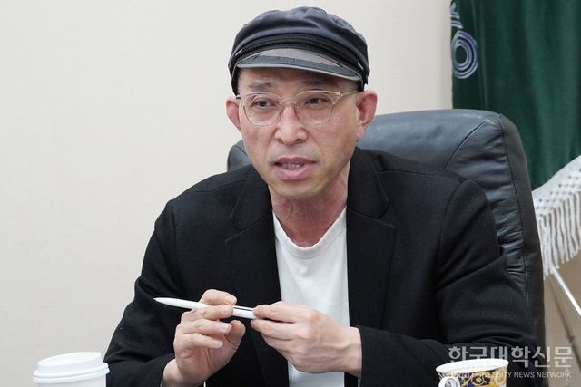 김준호 한국고등직업교육학회 AI 분과 위원장(동서울대 교수)이 국내 AI 기술 수준에 대해 말하고 있다. (사진=한명섭 기자)