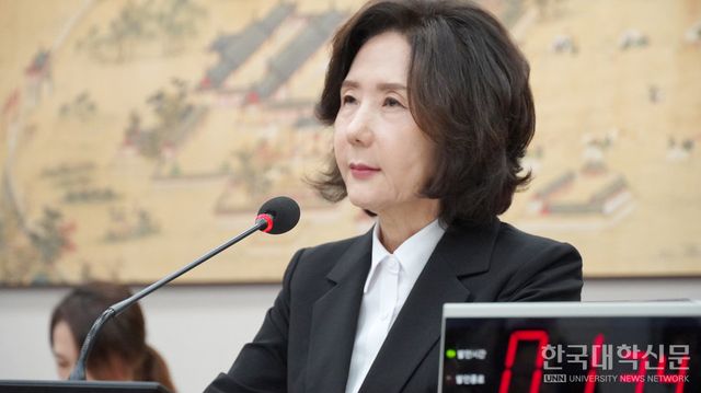 이진숙 사회부총리 겸 교육부 장관 후보자가 16일 열린 인사청문회에서 교육위 위원들의 질문에 답하고 있다. (사진=한명섭 기자)