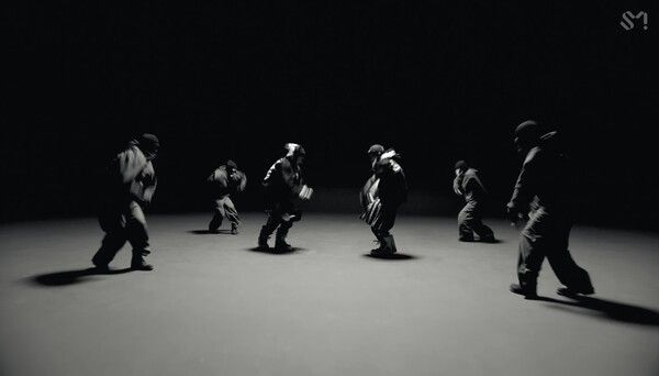 SMTOWN 공식 유튜브 +82 Pressin' MV