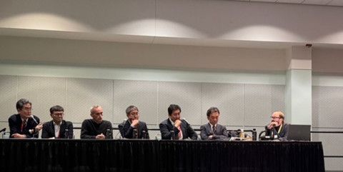 ISC 2025 심포지엄에서 모야모야병 극복을 위한 패널토의가 진행되고 있다