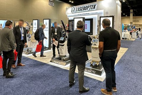 미국레이저의학회(ASLMS)의 레이저옵텍 부스 전경(사진=레이저옵텍)