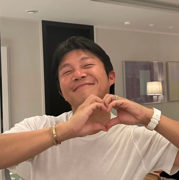 비연예인 여자 친구와 결혼을 전제로 한 열애 중인 개그맨 조세호 [조세호 인스타그램]