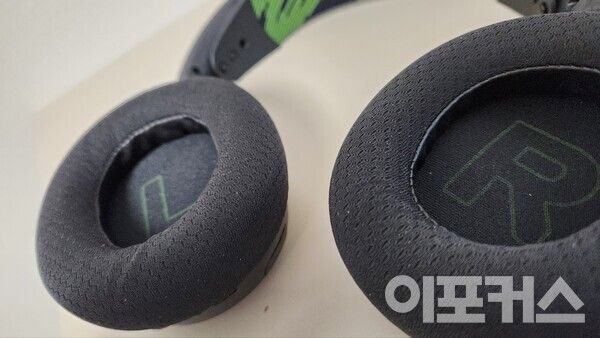 쿠션이 굉장히 편안한 착용감을 준다 [사진=곽도훈 기자]