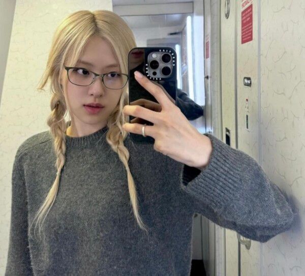 [로제 SNS]