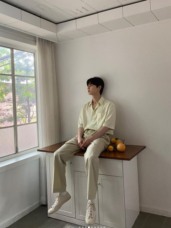 황민현 SNS