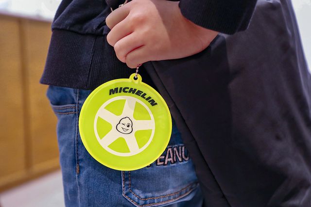 ▲ 어린이 교통안전 캠페인 안전 반사키링