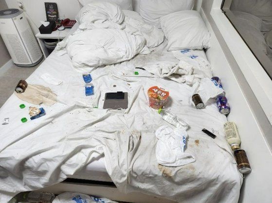 ▲ 단, 사람이기를 포기해서는 안 된다. 이렇게 난장판을 치면 정말로 '금수만도 못한' 존재가 된다. (사진 = 보배드림)