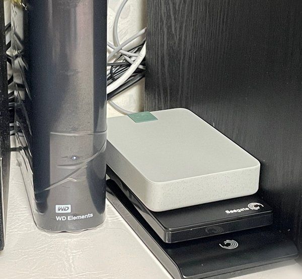 ▲ 주로 일본인 여성과 관련된 데이터와 게임 영상이 저장되어 있다.