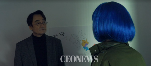 '영화에 출연하지 않는 주연배우'를 합의한 감독과 배우(영화 2퍼센트 캡처)