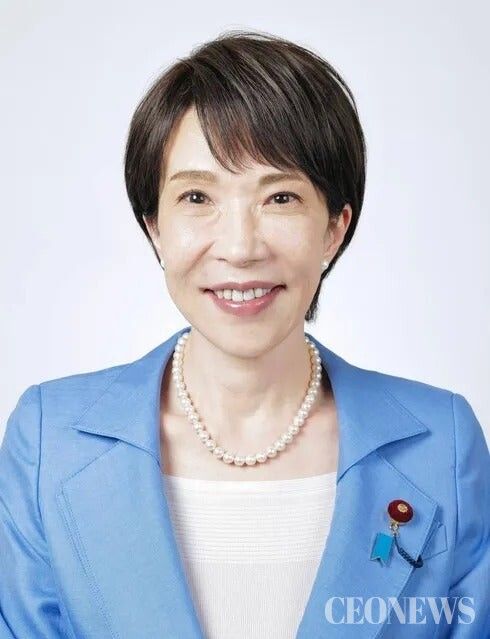 '일본 최초'의 벽을 깬 강철의 여인, 다카이치 사나에 총리 등극