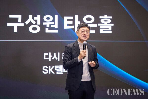 정재헌 CEO는 취임 첫날, 화려한 비전 선포식 대신 '변화'와 '책임' 그리고 '경청'을 이야기했다. MNO라는 거함을 단단히 수리하고, 그 위에 AI라는 쾌속정을 띄우려는 그의 전략이 ROIC라는 정교한 나침반을 통해 어디로 향할지 자못 기대된다.