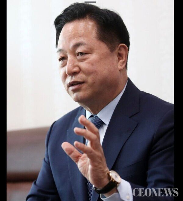 이장에서 도지사까지 그리고 대통령을 꿈꾸는 풀뿌리 민주주의 산증인 김두관 전 국회의원