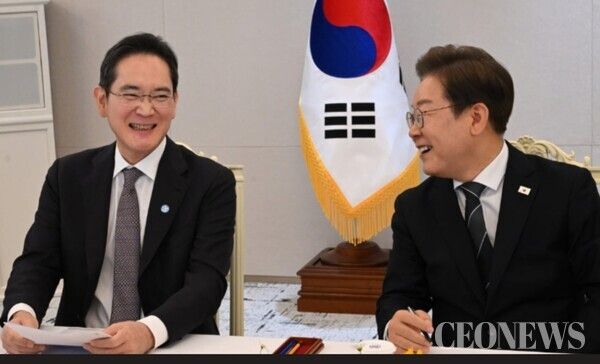 At a meeting that day, Chairman Lee said he had read “President Lee Jae-myung’s” autobiography, helping set a cordial tone.