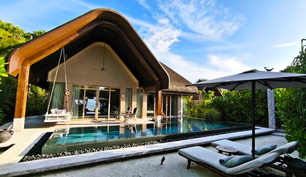 널찍한 개인풀을 갖춘 비치빌라
