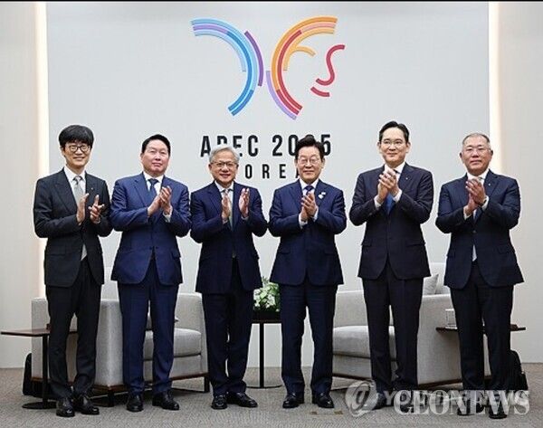 이번 방중은 경색됐던 한중 관계 복원의 상징적 전환점이 될 것으로 보인다. 다만 구체적인 성과는 양국의 후속 협상과 이행 과정에서 결정될 가능성이 높다. 이 대통령과 200인 경제사절단이 베이징에서 어떤 성과를 거둘지, 그리고 그것이 실제 한국 경제에 어떤 영향을 미칠지는 올 한 해 지켜봐야 할 중요한 과제다.