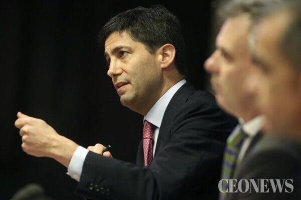 케빈 워시는 월가의 노련함과 워싱턴의 정치 감각을 겸비한 인물이다. 그가 차기 연준 의장으로 지명된다면, 이는 단순한 인물 교체가 아니라 연준이 '물가 안정'이라는 전통적 목표에서 '정치적 경기 부양'이라는 새로운 압력으로 이동함을 상징하는 사건이 될 것이다.