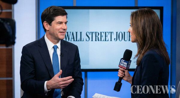 케빈 워시는 월가의 노련함과 워싱턴의 정치 감각을 겸비한 인물이다. 그가 차기 연준 의장으로 지명된다면, 이는 단순한 인물 교체가 아니라 연준이 '물가 안정'이라는 전통적 목표에서 '정치적 경기 부양'이라는 새로운 압력으로 이동함을 상징하는 사건이 될 것이다.