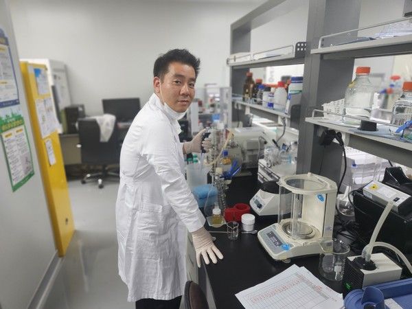 사진=Si-jun Park, the CEO of ABIO MATERIALS Co., Ltd.