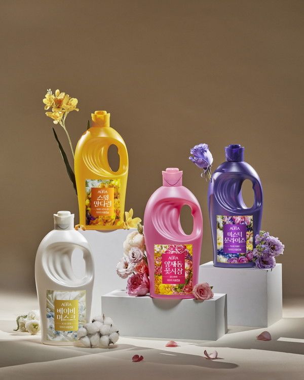 ‘아우라 퍼퓸캡슐’&nbsp;섬유유연제&nbsp;4종(사진=LG생활건강)