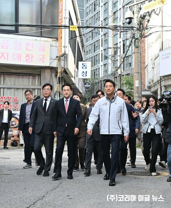 장동혁 국민의힘 대표와 오세훈 서울시장이 24일 오전 서울 노원구 상계5 재정비촉진구역 현장을 점검하고 있다. (사진/제공= 서울시)