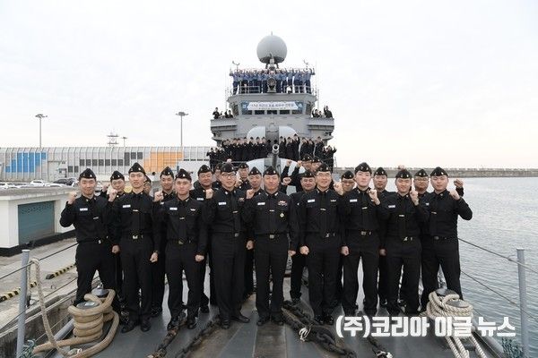 &nbsp;2017년 작전사 포술 최우수 전투함(탑건함)에 선발된 광명함&nbsp; &nbsp;(사진/제공=해군)