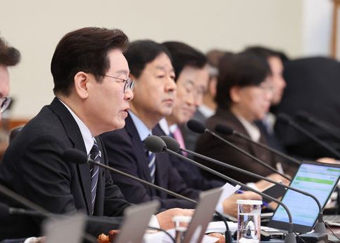 이재명 대통령이 10일 청와대에서 열린 국무회의에서 발언하고 있다. (청와대통신사진기자단)뉴시스