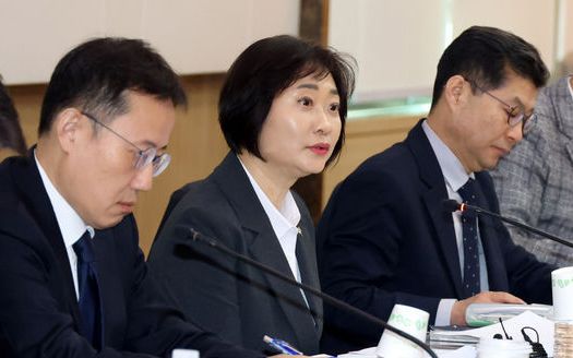 이스란 보건복지부 제1차관이 지난 5일 오전 서울 종로구 정부서울청사에서 열린 제3차 통합돌봄정책위원회에서 발언하는 모습.뉴시스