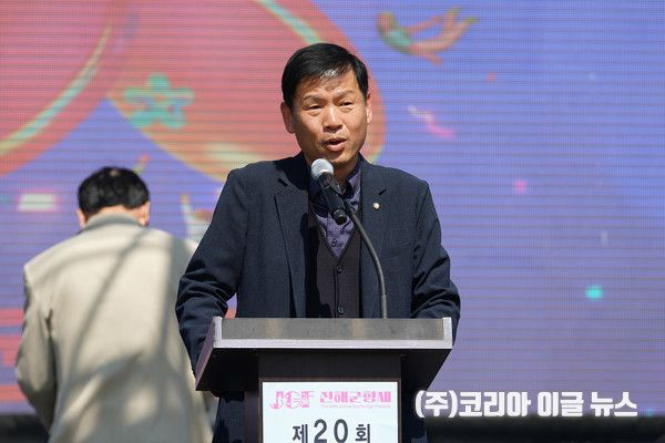 정순욱 창원시의회 문화환경도시위원장이 축사를 하고 있다.&nbsp;&nbsp;(사진=코리아이글뉴스 이종우 기자)