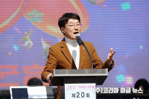 김순택 경상남도의원이 축사를 하고 있다.&nbsp; (사진=코리아이글뉴스 이종우 기자)