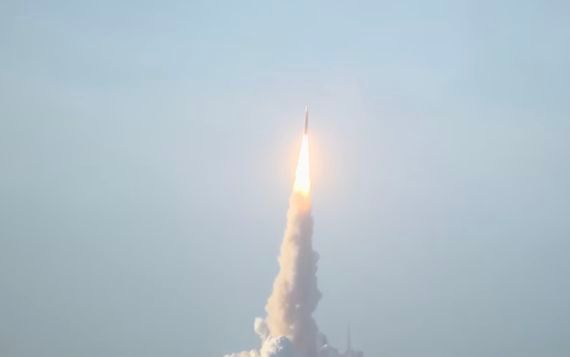 NASA는 한국기준 2일 오전 7시36분(현지시각 1일 오후 6시36분) 미국 플로리다주 케네디 우주센터 39B 발사대에서 우주발사시스템(SLS) 로켓과 오리온 우주선을 성공적으로 발사했다. 뉴시스&nbsp;