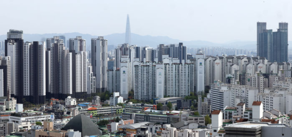 서울 아파트 전·월세 매물이 통계 집계 이후 처음으로 3만 건 아래로 떨어졌다. 뉴시스