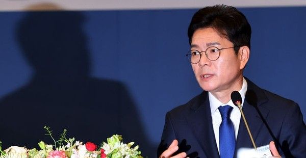 정원오 더불어민주당 서울시장 후보가 14일 오전 서울 중구 대한상공회의소 국제회의장에서 열린 정원오 더불어민주당 서울시장 후보 초청 편집인협회 포럼에서 참석자들의 질의에 답하고 있다. 뉴시스